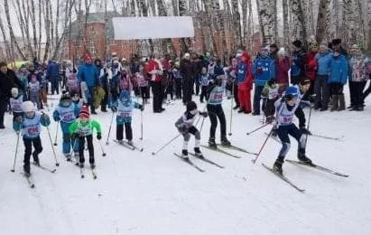 Медицинское дежурство скорой на лыжной трассе