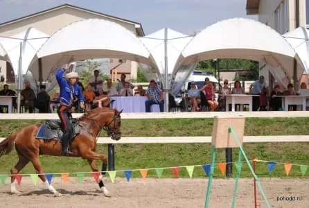 Дежурство скорой помощи на чемпионате мира по Джигитовке